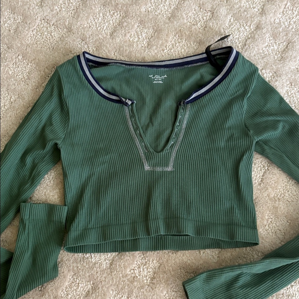 Urban Outfitters long sleeve XS
